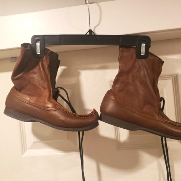 New Handmade Traditional Finnish Sami Beak Boots - Reindeer Leather - Picture 1 of 4